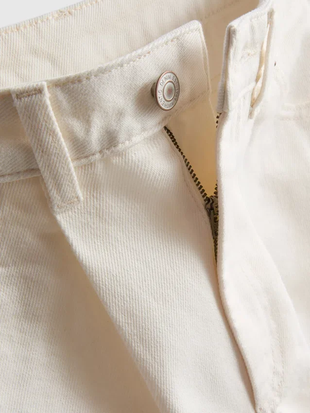 Ultimative Baumwoll-Denim-Jeans mit ausgestelltem Bein