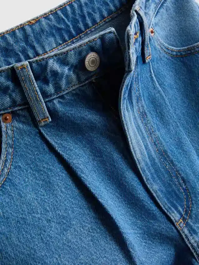 Ultimative Baumwoll-Denim-Jeans mit ausgestelltem Bein