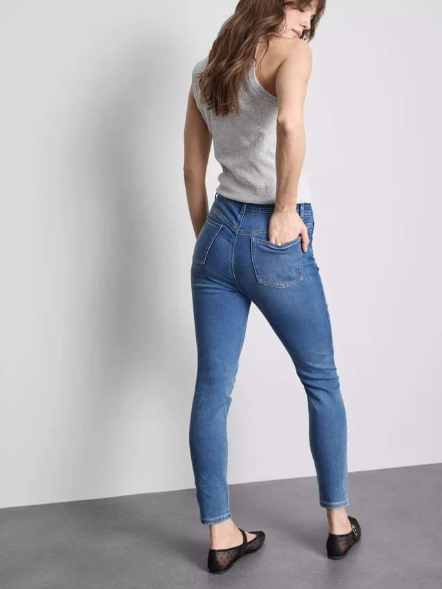 Ultimative Skinny-Jeans mit hoher Taille
