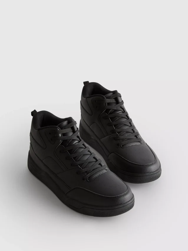 Unverzichtbare High-Top-Sneaker