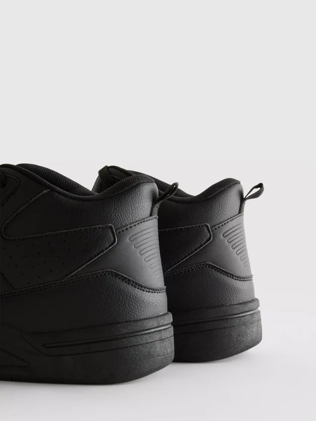 Unverzichtbare High-Top-Sneaker