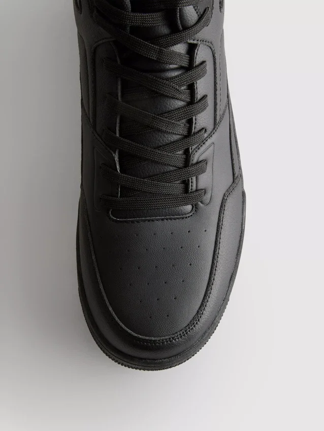 Unverzichtbare High-Top-Sneaker