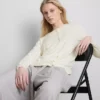 Unverzichtbare Strickjacke mit Rundhalsausschnitt
