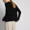 Unverzichtbare Strickjacke mit Rundhalsausschnitt