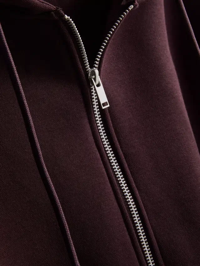 Unverzichtbarer Hoodie mit Reissverschluss