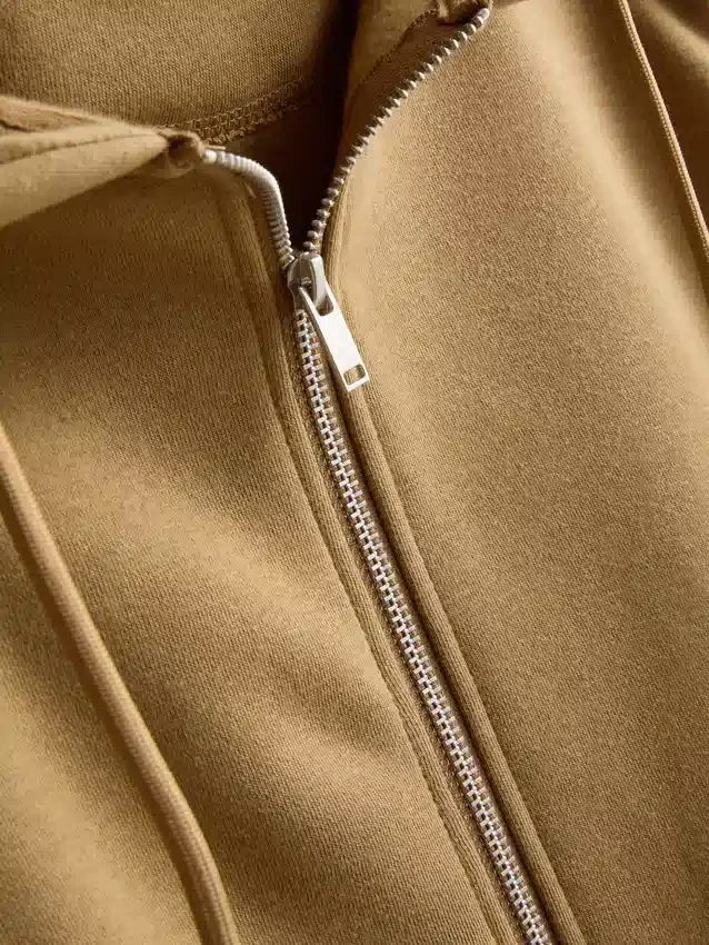 Unverzichtbarer Hoodie mit Reissverschluss