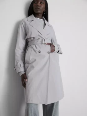 Unverzichtbarer Trenchcoat mit Gürtel