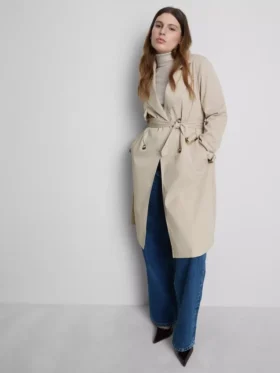 Unverzichtbarer Trenchcoat mit Gürtel