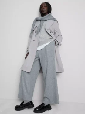 Unverzichtbarer Trenchcoat mit Gürtel