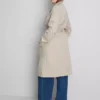 Unverzichtbarer Trenchcoat mit Gürtel