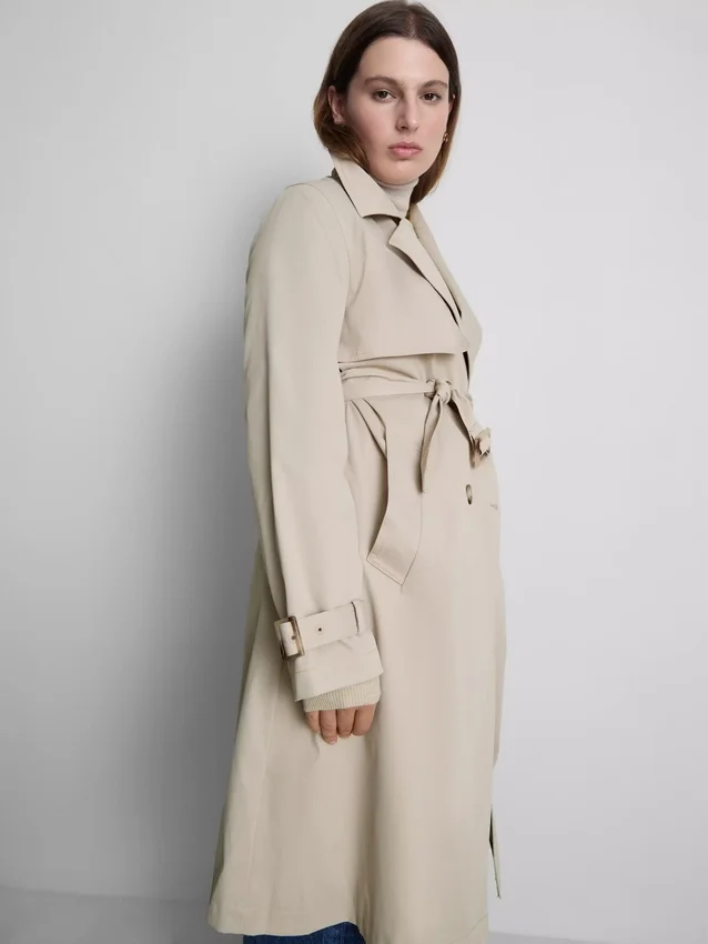 Unverzichtbarer Trenchcoat mit Gürtel