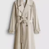 Unverzichtbarer Trenchcoat mit Gürtel