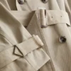 Unverzichtbarer Trenchcoat mit Gürtel