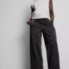 Utility-Hose mit weitem Bein und Nahtdetails