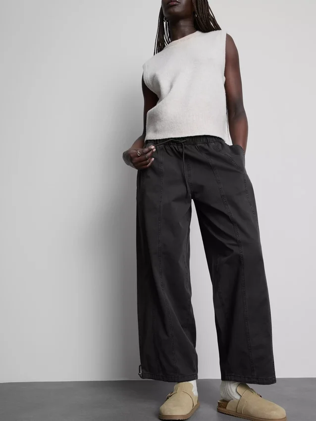 Utility-Hose mit weitem Bein und Nahtdetails
