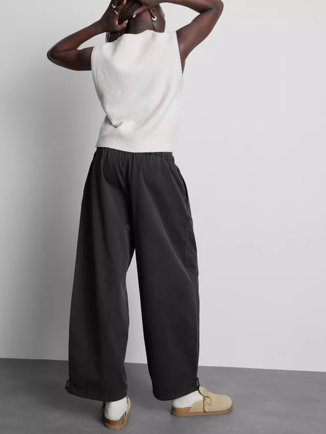 Utility-Hose mit weitem Bein und Nahtdetails