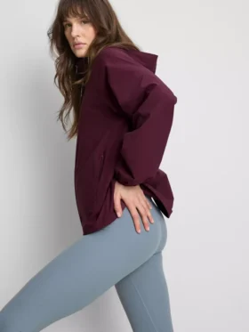 Zusammenrollbare Regenjacke mit Reissverschluss