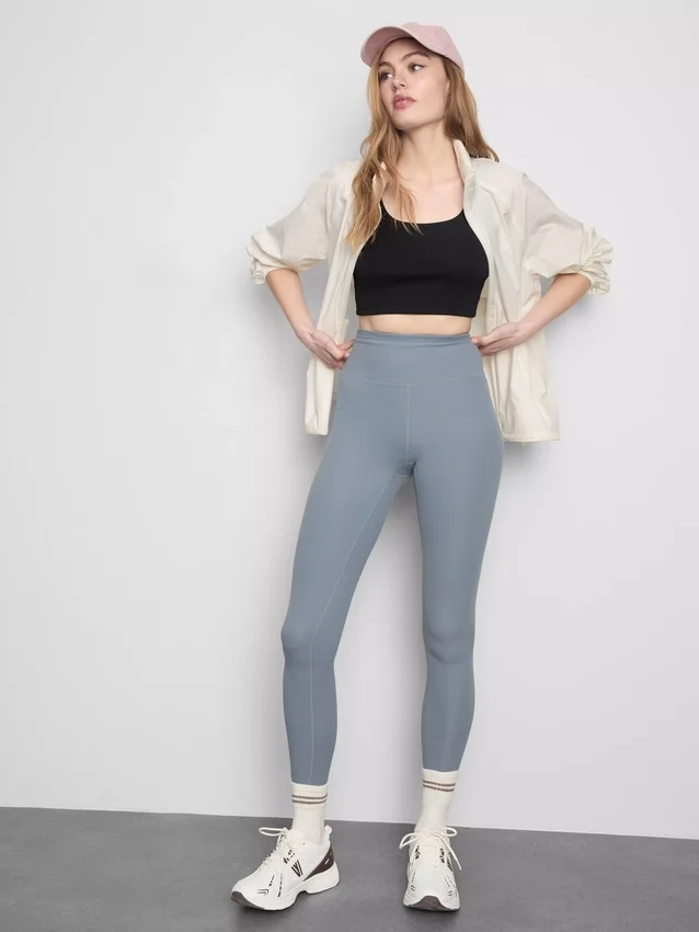 Zusammenrollbare Regenjacke mit Reissverschluss