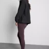 Zusammenrollbare Regenjacke mit Reissverschluss