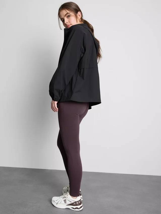 Zusammenrollbare Regenjacke mit Reissverschluss
