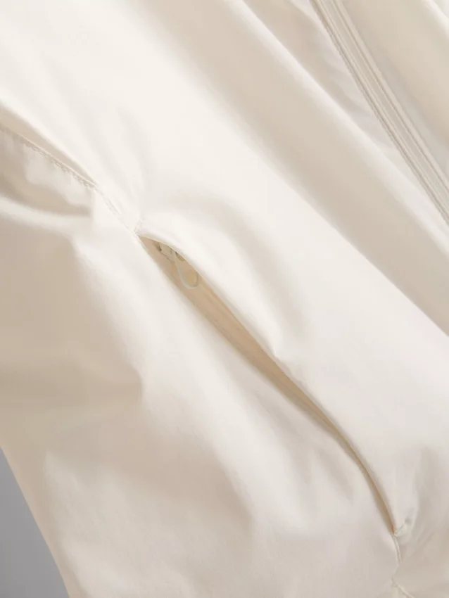 Zusammenrollbare Regenjacke mit Reissverschluss