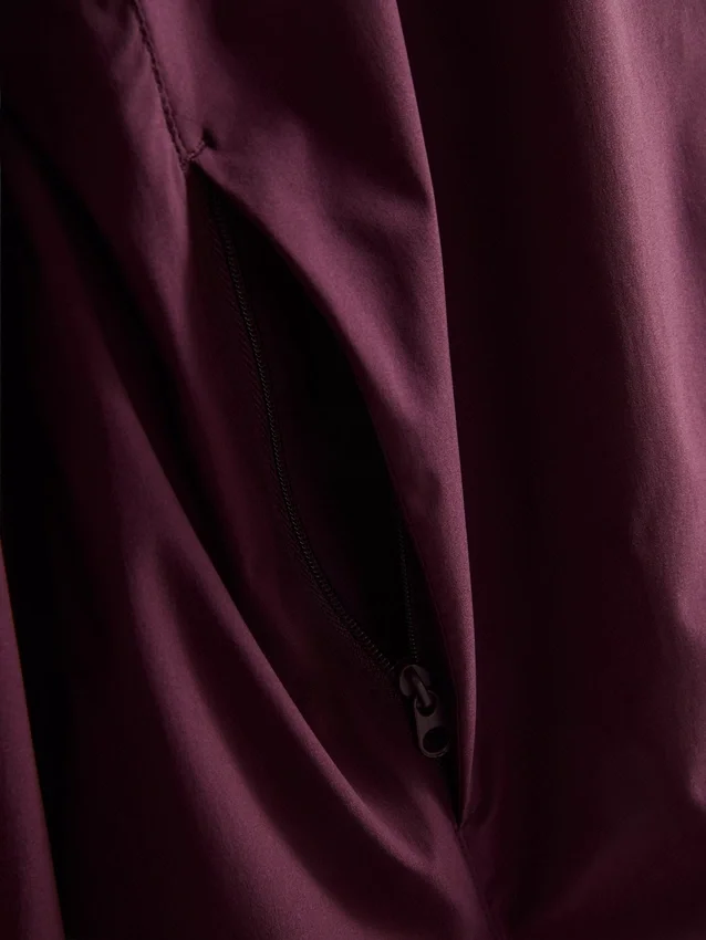 Zusammenrollbare Regenjacke mit Reissverschluss