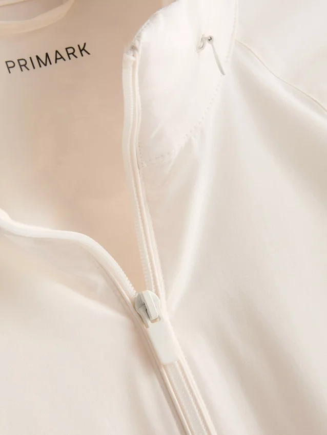 Zusammenrollbare Regenjacke mit Reissverschluss